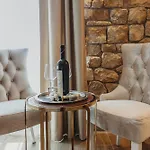 Apartment Four Elements - Water & Earth *