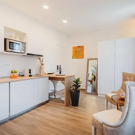 Four Elements - Water & Earth Apartment Split