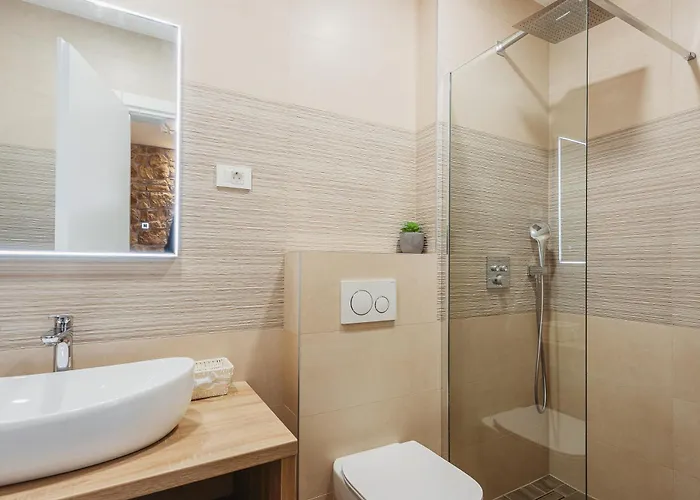 Four Elements - Water & Earth Διαμέρισμα